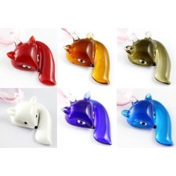 Petit et mignon pendentif en forme de Renardeau, idéal pour vous assurez d'être au top toute la journée ou même en soirée !

C