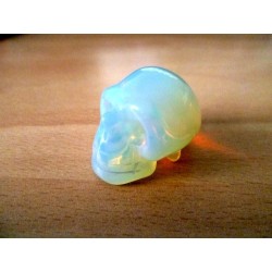 Crane en opaline. 3.2 x 2.2 x 2.3cm. Poids : 20 g.