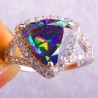 Topaze mystique  : 1. Taille : forme trillon. Topaze mystique : 11 x 11mm. Trillon arc en ciel. Argent massif 925 poinçonné. Tai