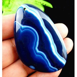 Pendentif triangulaire en Agate bleue – 58 x 36 mm