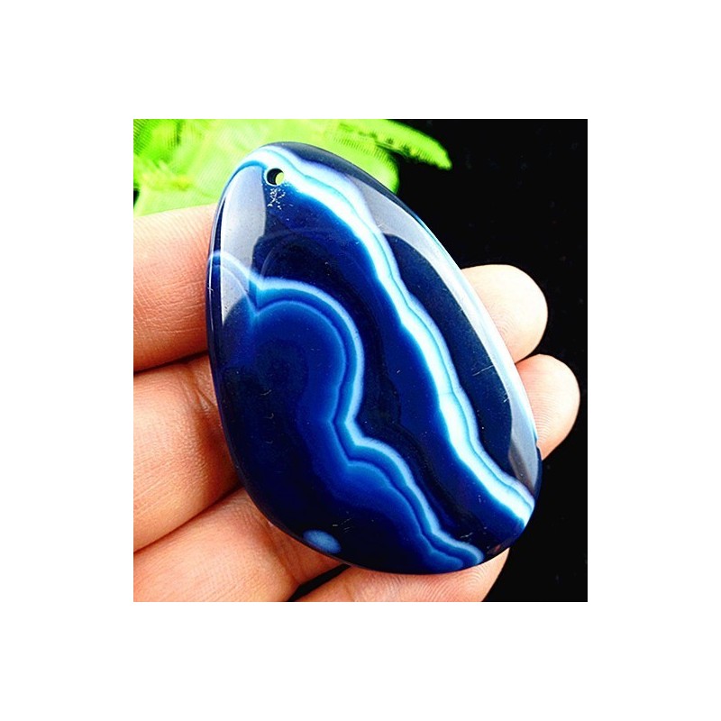 Pendentif triangulaire en Agate bleue – 58 x 36 mm
