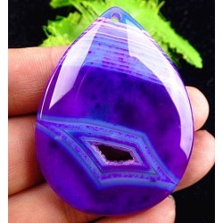 Pendentif en Agate violet fuchsia – 54 x 41 mm