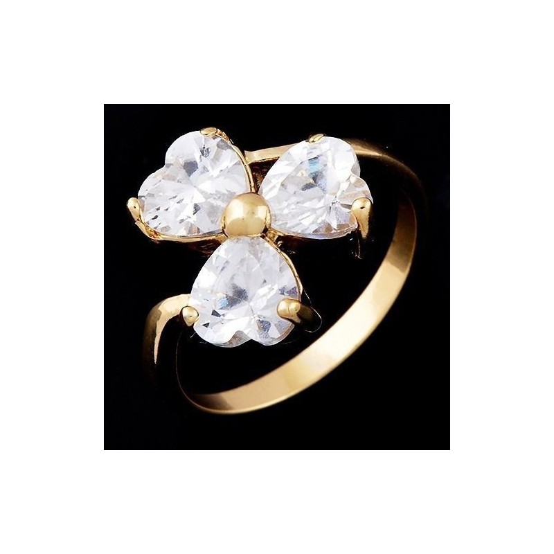 Bague en plaqué or 10Ct.  avec des Zirconium de tailles coeurs.