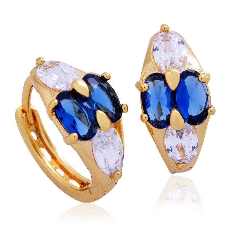 Boucles d'oreilles saphir plaqué Or 18K - Oreilles percées.