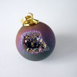 Pendentif Géode d’Agate Druzy Titanisée Multicolore