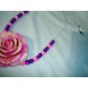 Collier rose coquillage sculpté – Pièce unique artisanale