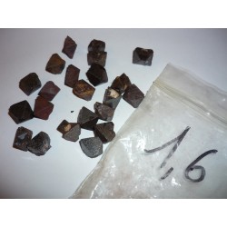 Fortement magnétique. Utilisée pour les rhumatismes, lumbago, sciatique,  fractures, les raideurs dans les régions de la nuque  