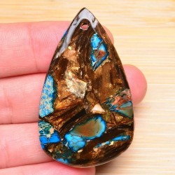 X - Pendentif en pierre reconstituée