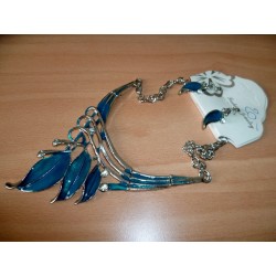 Parure : Collier + Boucles d'oreilles fantaisies