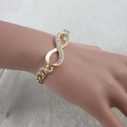 Bracelet " INFINI " doré et strass.||Bracelet " INFINI " doré et strass.||Bracelet " INFINI " doré et strass.