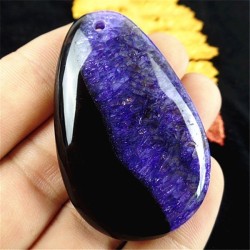 Pendentif en agate bleue/violette et noire monté avec sa bélière